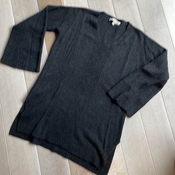 Charcoal grey tunic style sweater - Picture 2 of 10